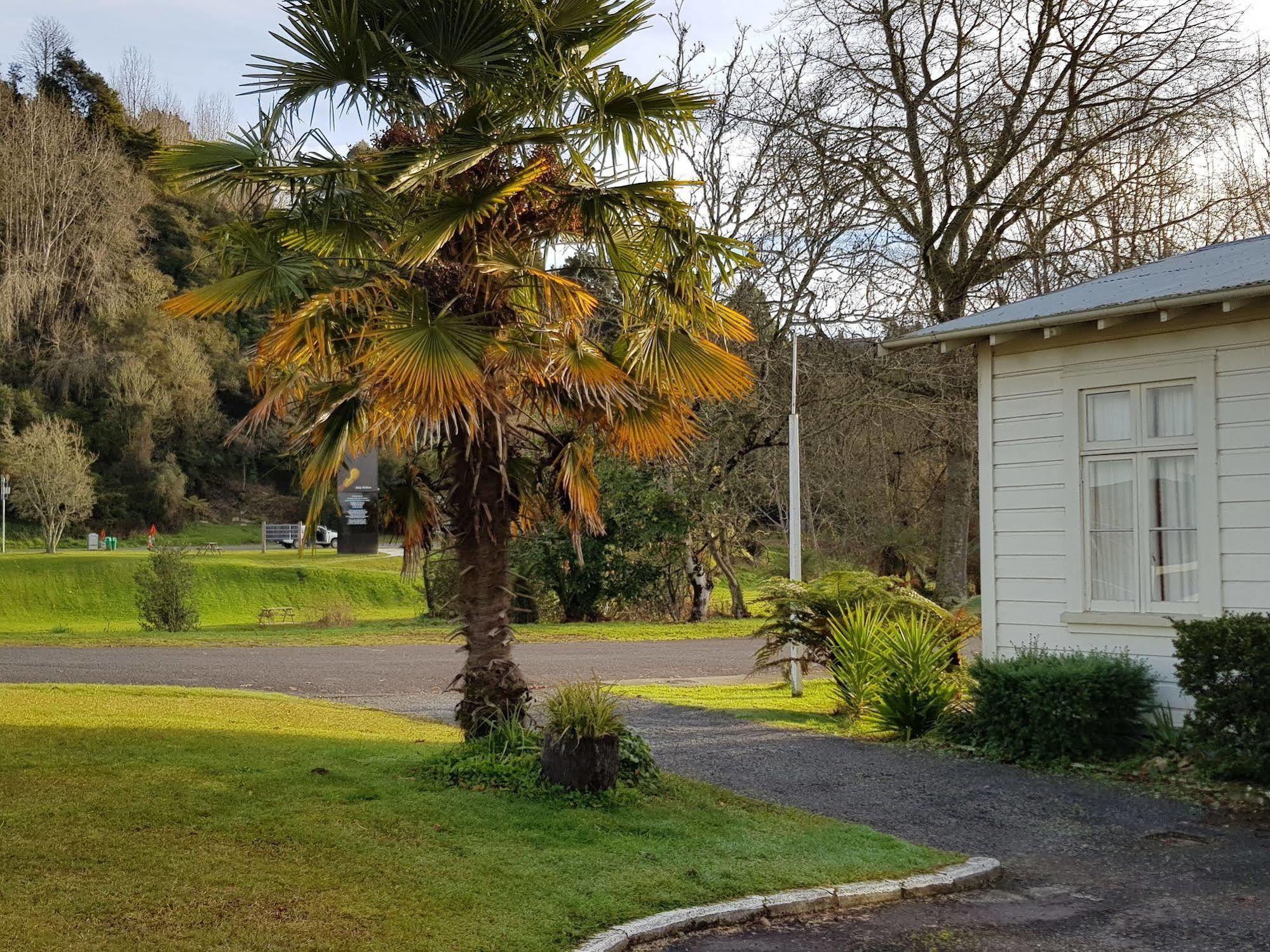 Kelly'S Riverside Motel Taumarunui Luaran gambar